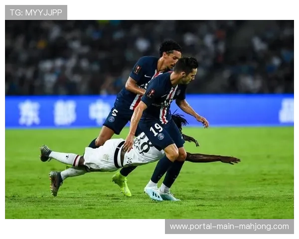 巴黎圣日耳曼1-3爆冷负于雷恩，七连胜遭终结