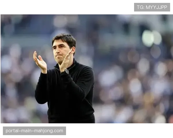 官方：伯恩茅斯与主帅伊劳拉续约至2028年